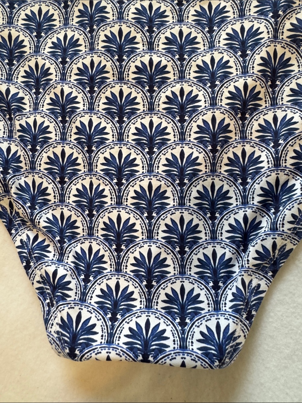 Tommy Bahama  Halter Bikini  Bathing Suit  2-Piece Swimsuit Size S - Picture 6 of 8